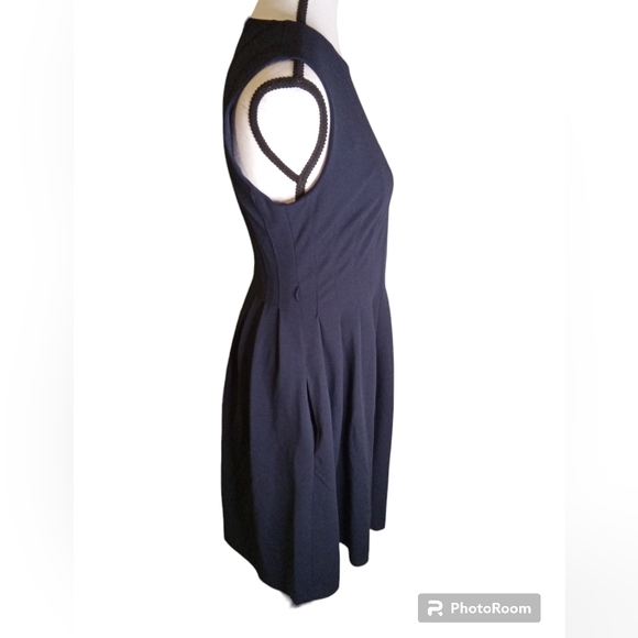 KARL LAGERFELD PARIS DRESS SHEALTH PLEADED POCKETS LINED ZIP SEE MEASUREMENTS - Picture 3 of 5